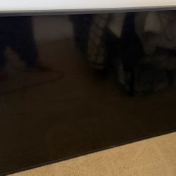 Samsung TV - Good Condition - Like New