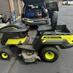 RYOBI Ride On Mower With Batt And Hyper Charger