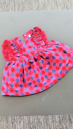 Girls Checkered Ruffle Dresses - no pet / non smoking house - very clean - gently used . 5 dollars each