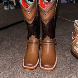 Women’s Name Brand Boots Brand New Size 7 150$