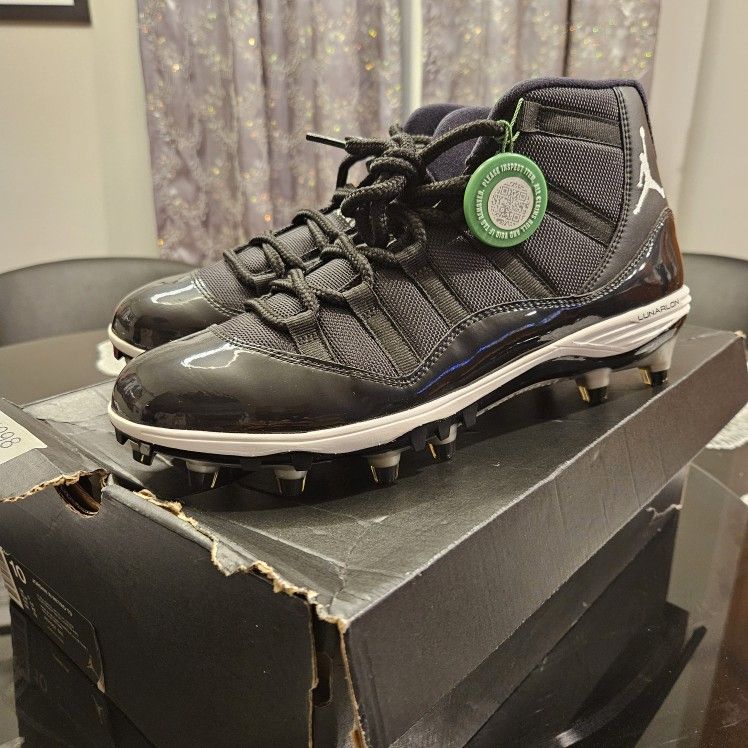 Jordan 11 Black cleats new rare size 10