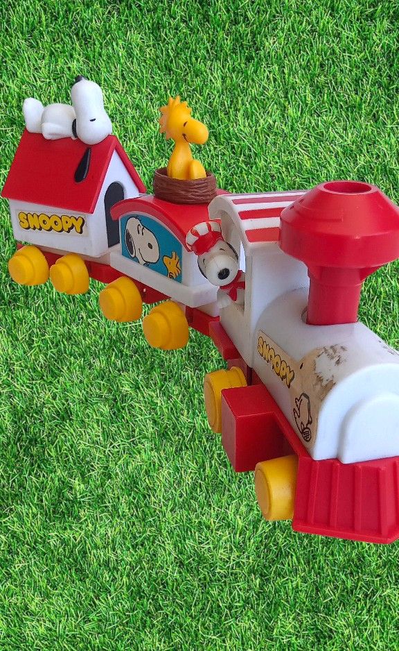 Vintage Snoopy Express Mechanical Wind Up Trainset