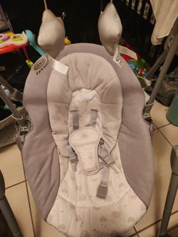 Graco Swing, Tall and Grey