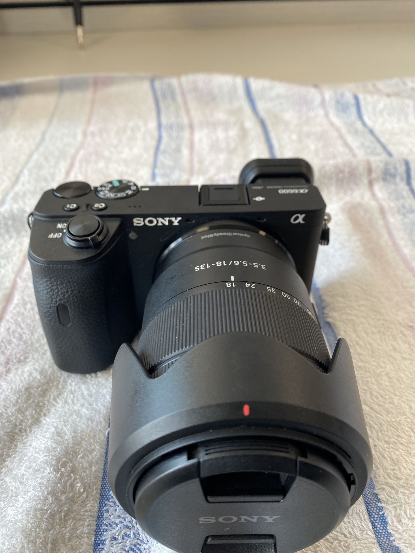 Alpha 6600 W/ Lens 3.5 5.6