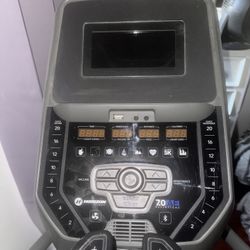 2021 7.0 AE Elliptical By Horizon Fitness 