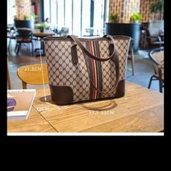 Modern Shoulder Bag. 