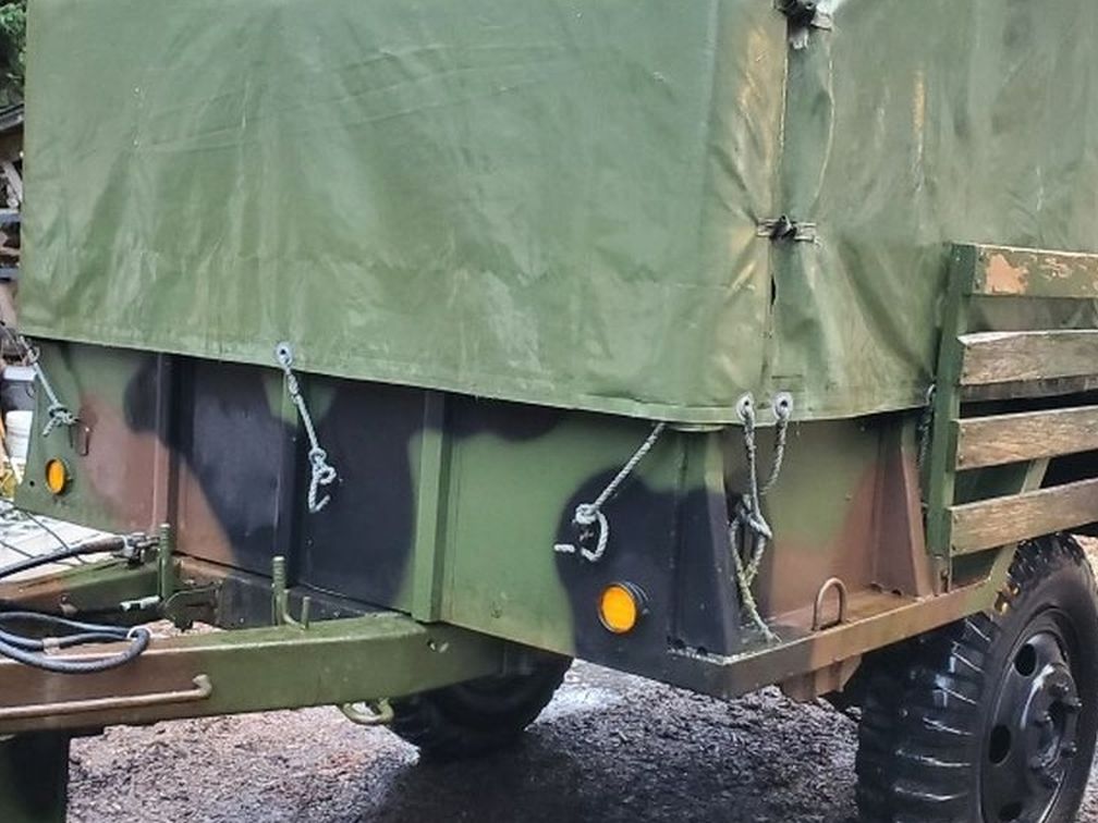 M105a2 Cargo Trailer With Rails And Top