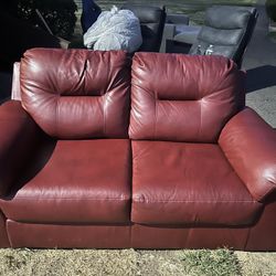 Loveseat 