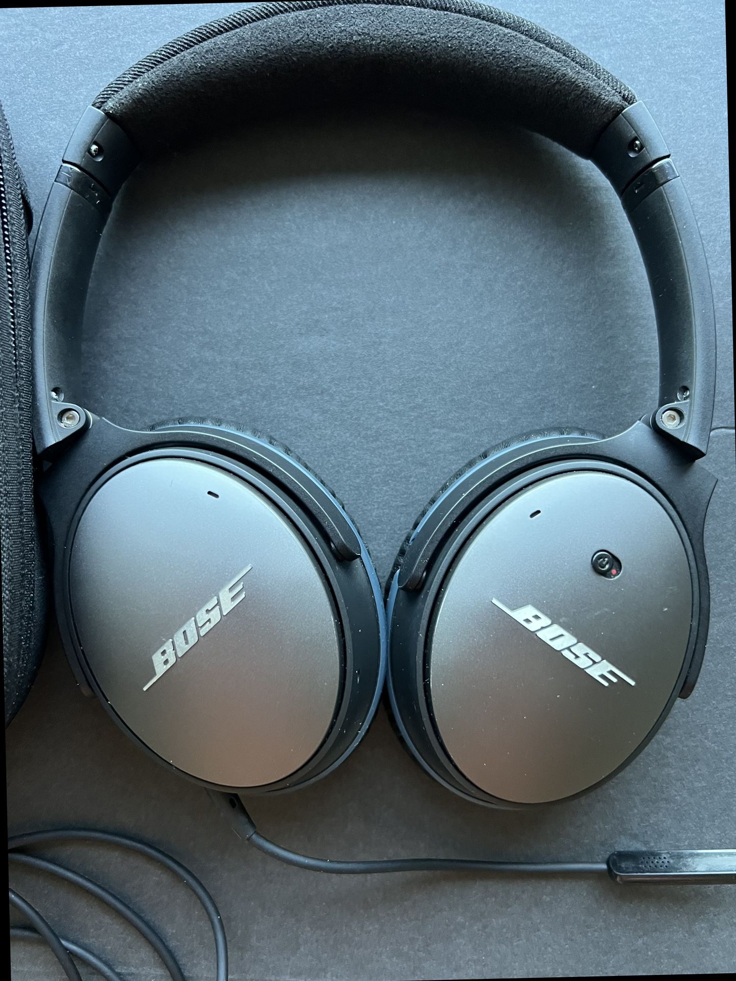 Bose Headphones And Case