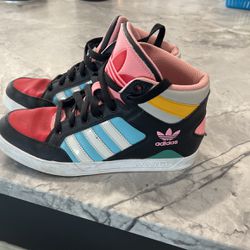 Adidas Retro Sneakers