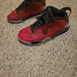 BOYS JORDAN DUB ZERO RED BLACK SIZE 2Y