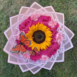 Ramo Buchon Roses Flower Bouquet