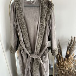 Faux Fur Ombre Robe