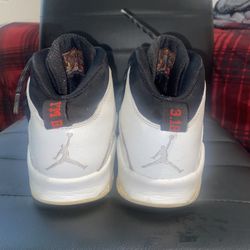 Air Jordan 10 Retro “I’m Back” White/Black Size 10– Classic MJ 1995 Colorway
