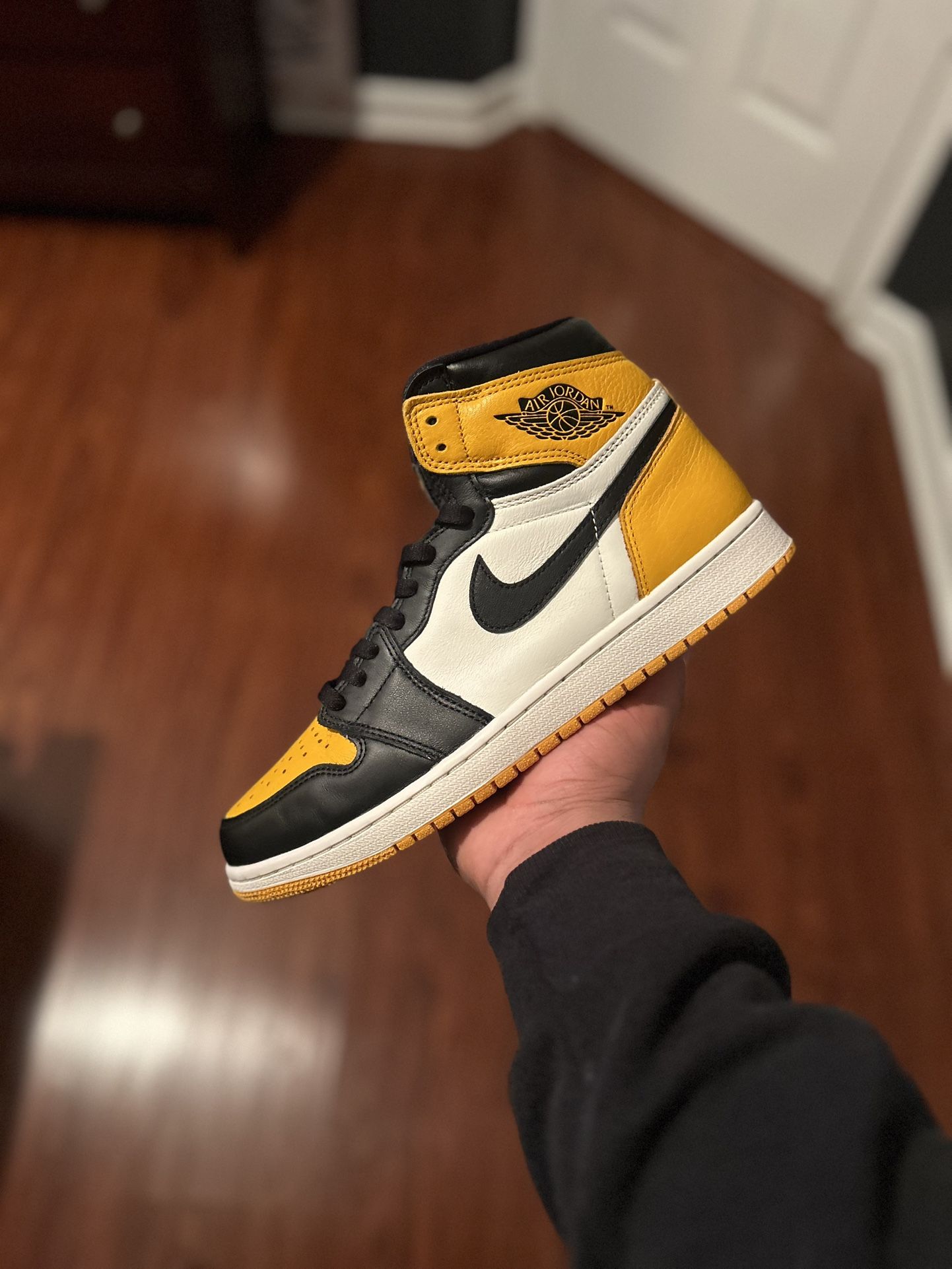 Jordan 1 Yellow Toe Sz 9.5 