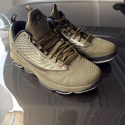 Air Jordan CP3 V1 AE Size 11 Squadron Green 580580-301  (2013)