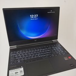 HP Victus 15.6” Ryzen 5 + RX 6550M