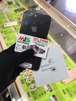 IPHONE 8 64GB UNLOCKED