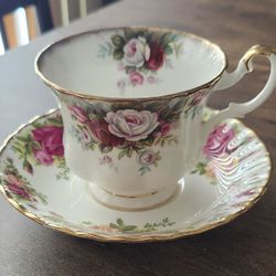 VTG 1962 Royal Albert Celebration Bone China Teacup & Saucer Roses Pink England 