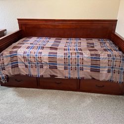 Twin Trundle Bed - Mahogany