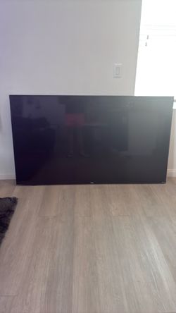 70 inch flatscreen smart tv