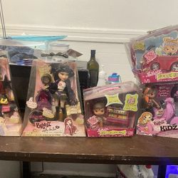 Different Older Bratz Kids Toys 