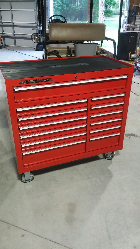 Brand new unused U.S. GENERAL 44"x22" 13 drawer tool chest