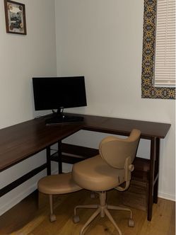 Pipersong Pro Cross Legged Office Chair - Tan (Retails $400)