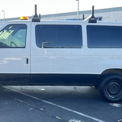 2012 Ford E-350 Cargo van extended 