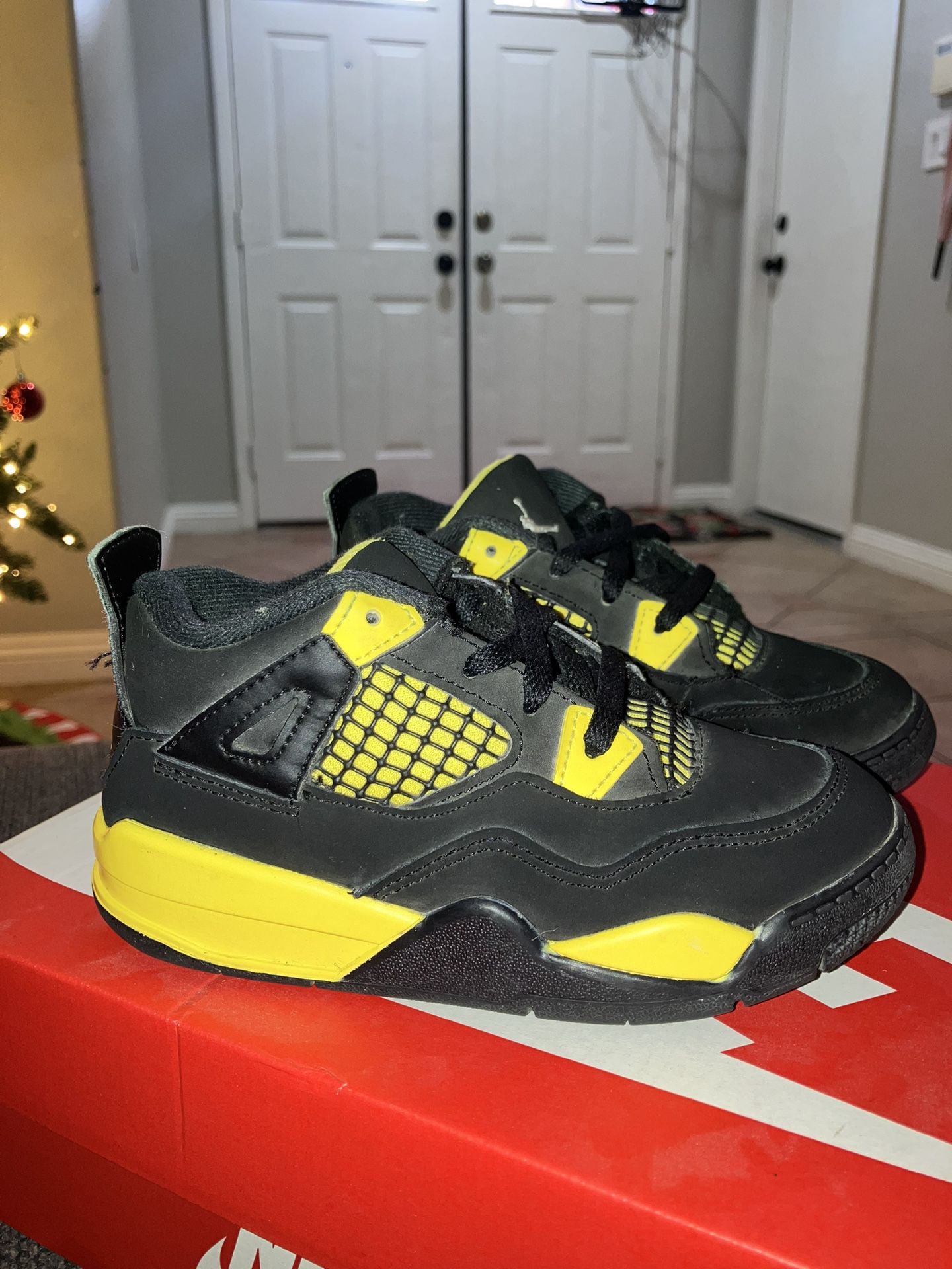 Yellow Thunders Retro 4s