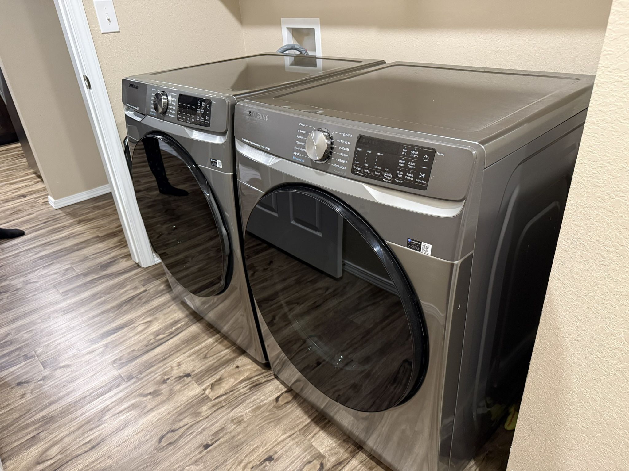 900$ New Samsung Washer