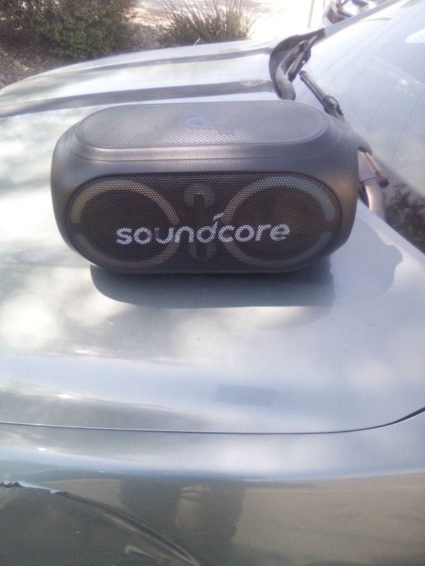 Soundcore Rave Party 4