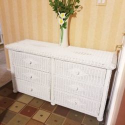 Peir1 White Wicker Rattan 6 Drawer Dresser..Lined Inside Like New!..Size 65x29x19 Large..Absolutely Beautiful  Furniture  Peice!!..have To See It!