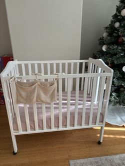 Mini Folding Crib
