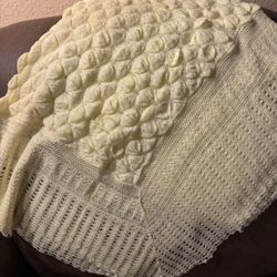 Antique baby blanket 72 in.²