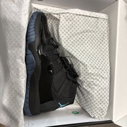 Jordan 11 Gamma size 9.5