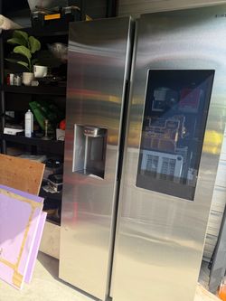Samsung Family Hub Smart Refrigerator 26.7 Cu. Ft. Stainless Steel