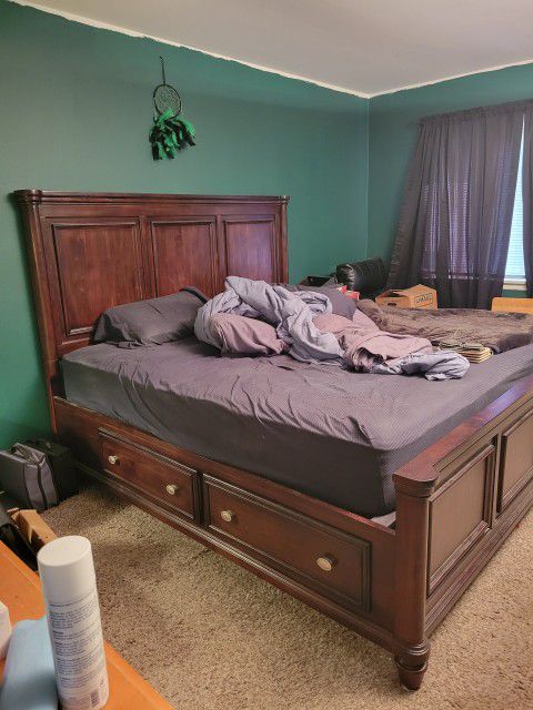 King Sized Bed Frame And Matress