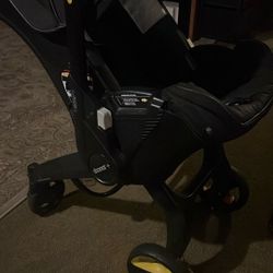Doona Car Seat / Stroller 