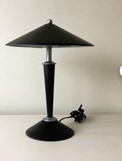 Black & Silver Postmodern Lamp - Industrial Atomic 3- Way touch lamp  1-low light  2- medium light  3 -high most light 💡  Comes with two candelabra  