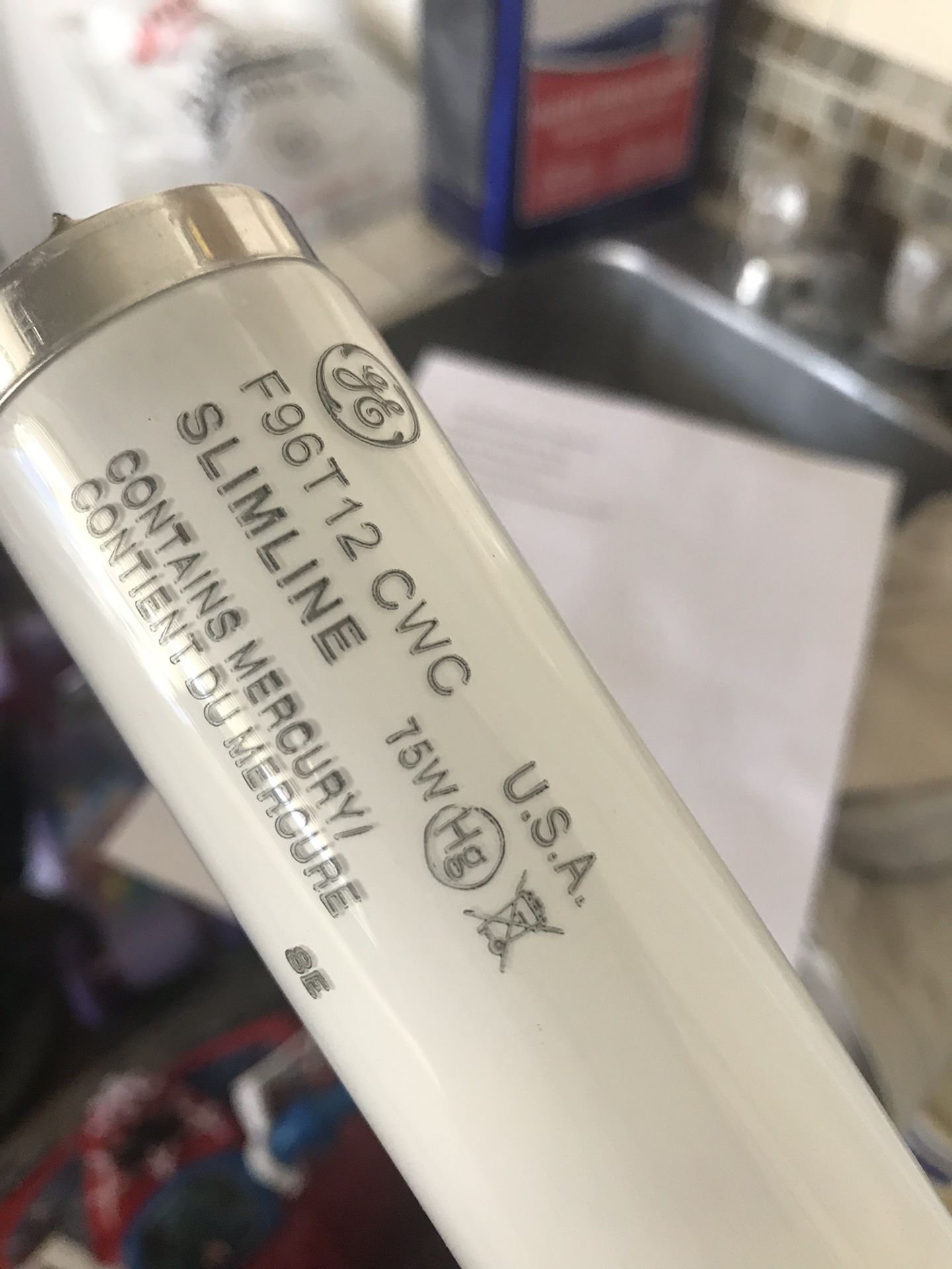 Fluorescent light (2)