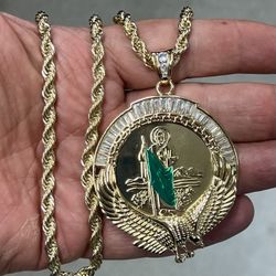 14k premium gold plated Saint Michael pendant and necklace✨✨✨