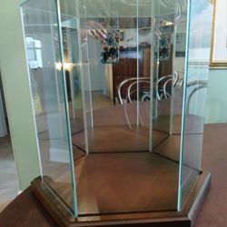 Large 6 Sided Glass And Mirrored Tabop Display Case With Dark Wood Base 