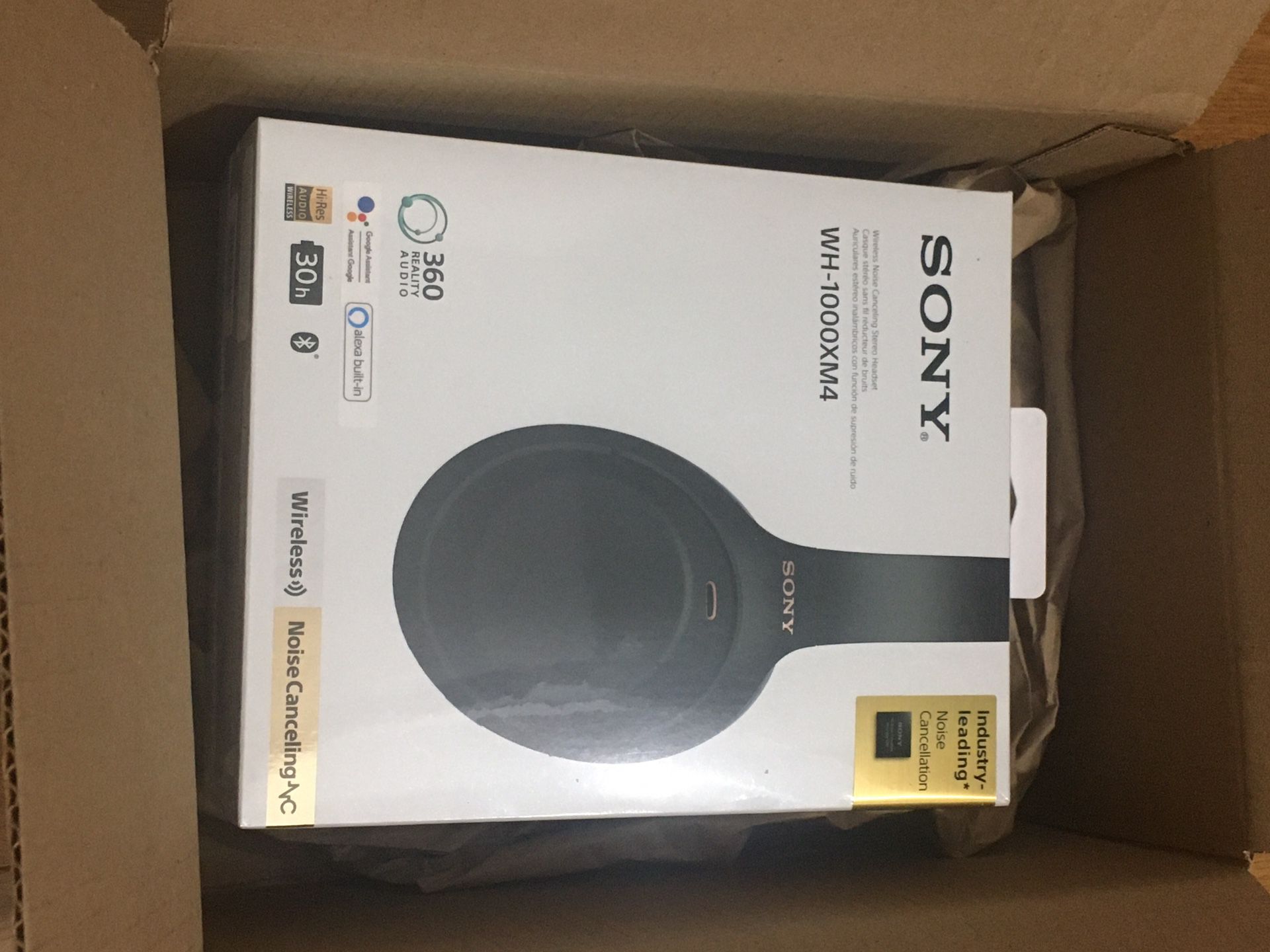 Sony WH-1000XM4 noise cancellation headphones