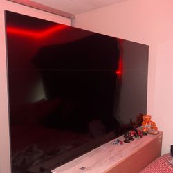 65” 4kUHD QLED Hi-sense TV