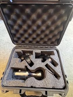 Gooseneck Hitch Ball Kit - Excellent Condition