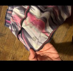 Lululemon shorts size 4