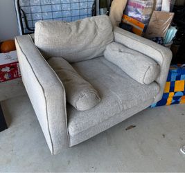 Sven 42" Tufted Lounge Chair - Silver Ivory
