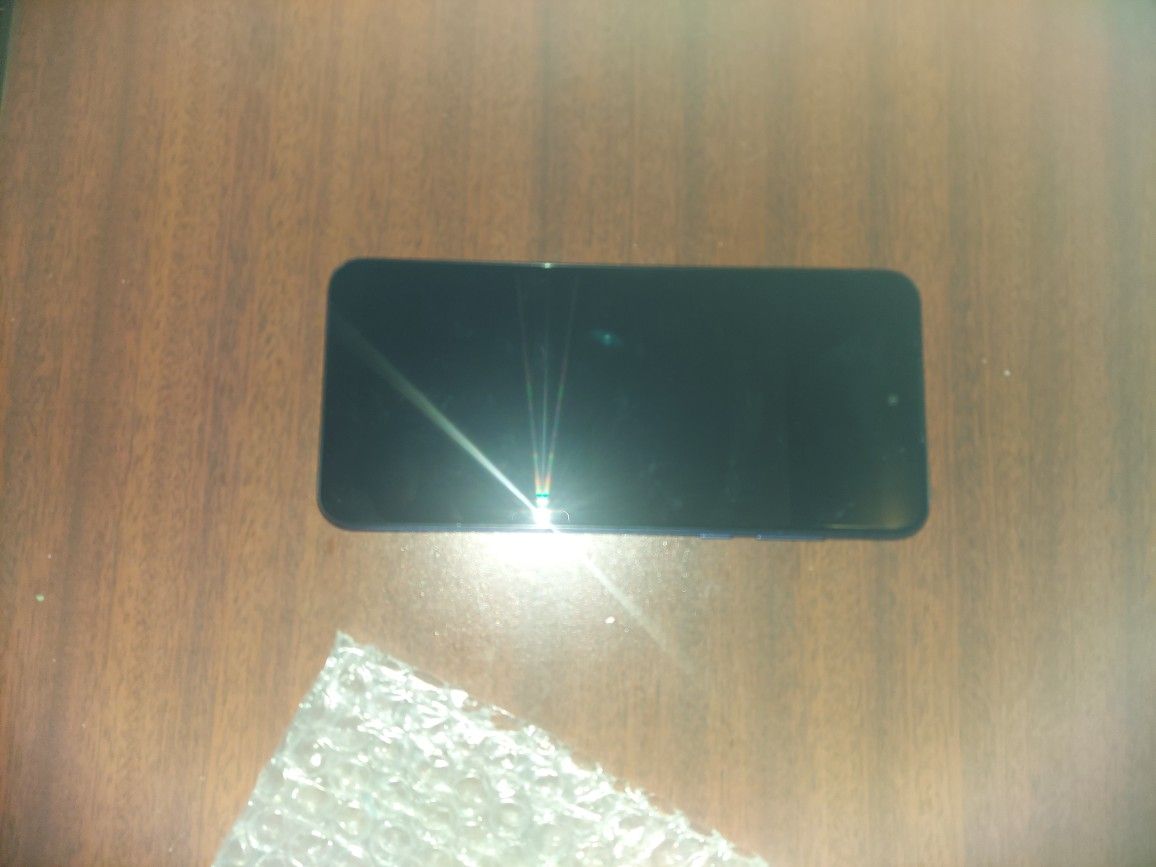 brand new never used moto G play smart phone