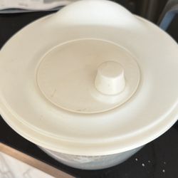IKEA salad spinner